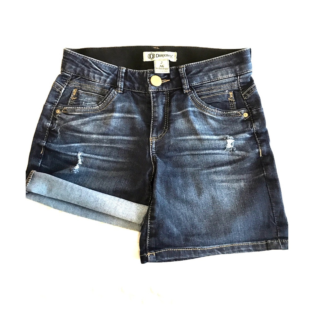 Democracy Ab Technology Shorts